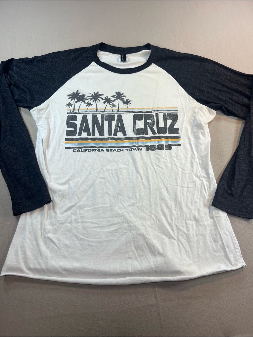 Santa Cruz California Graphic Raglan Tee Women’s XL Retro Beach Graphic Shirt